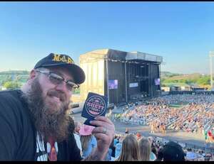 Thomas Rhett: Bring the Bar to You Tour