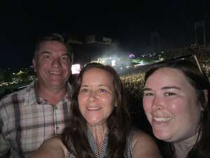 Thomas Rhett: Bring the Bar to You Tour