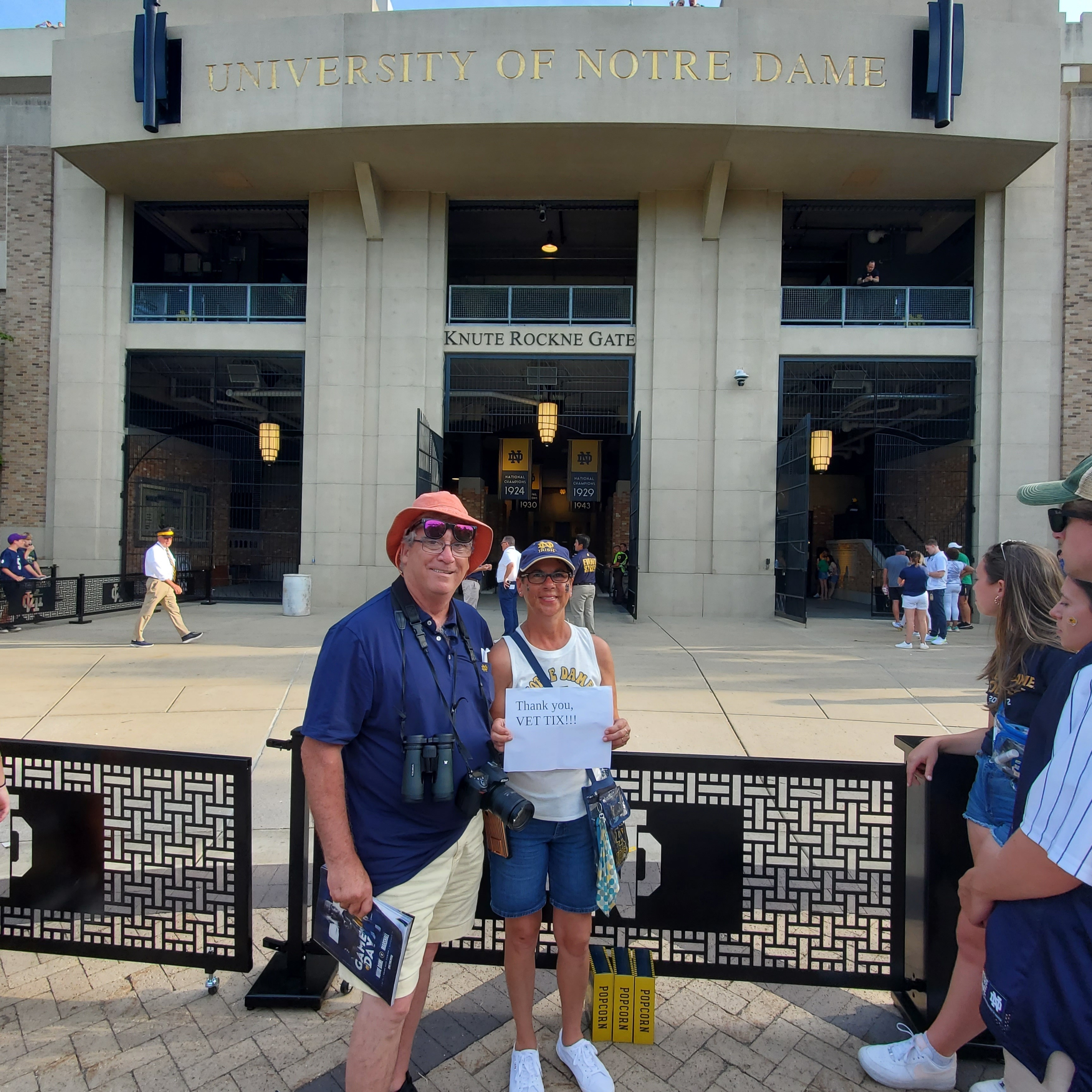 Notre Dame Fighting Irish - NCAA Football vs Marshall University