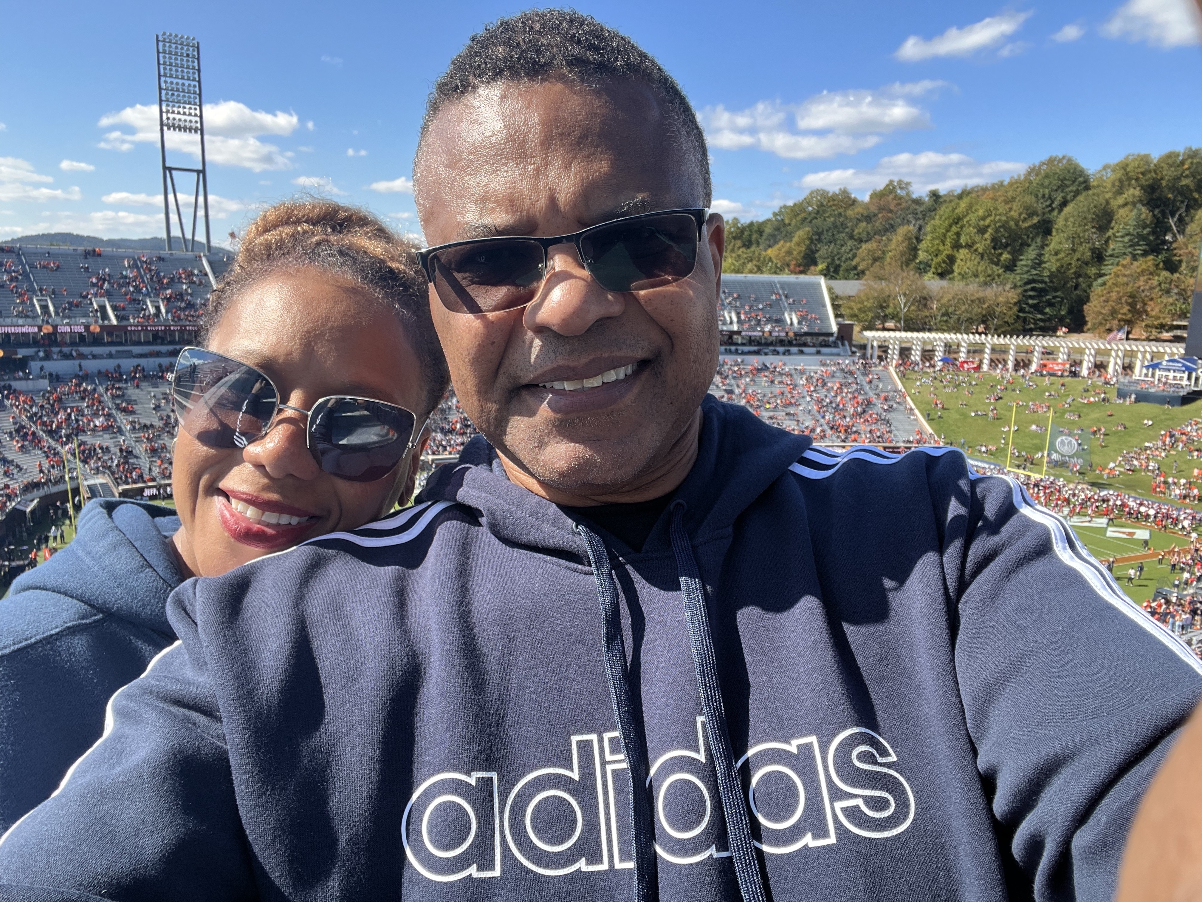 Virginia Cavaliers - NCAA Football vs Louisville Cardinals