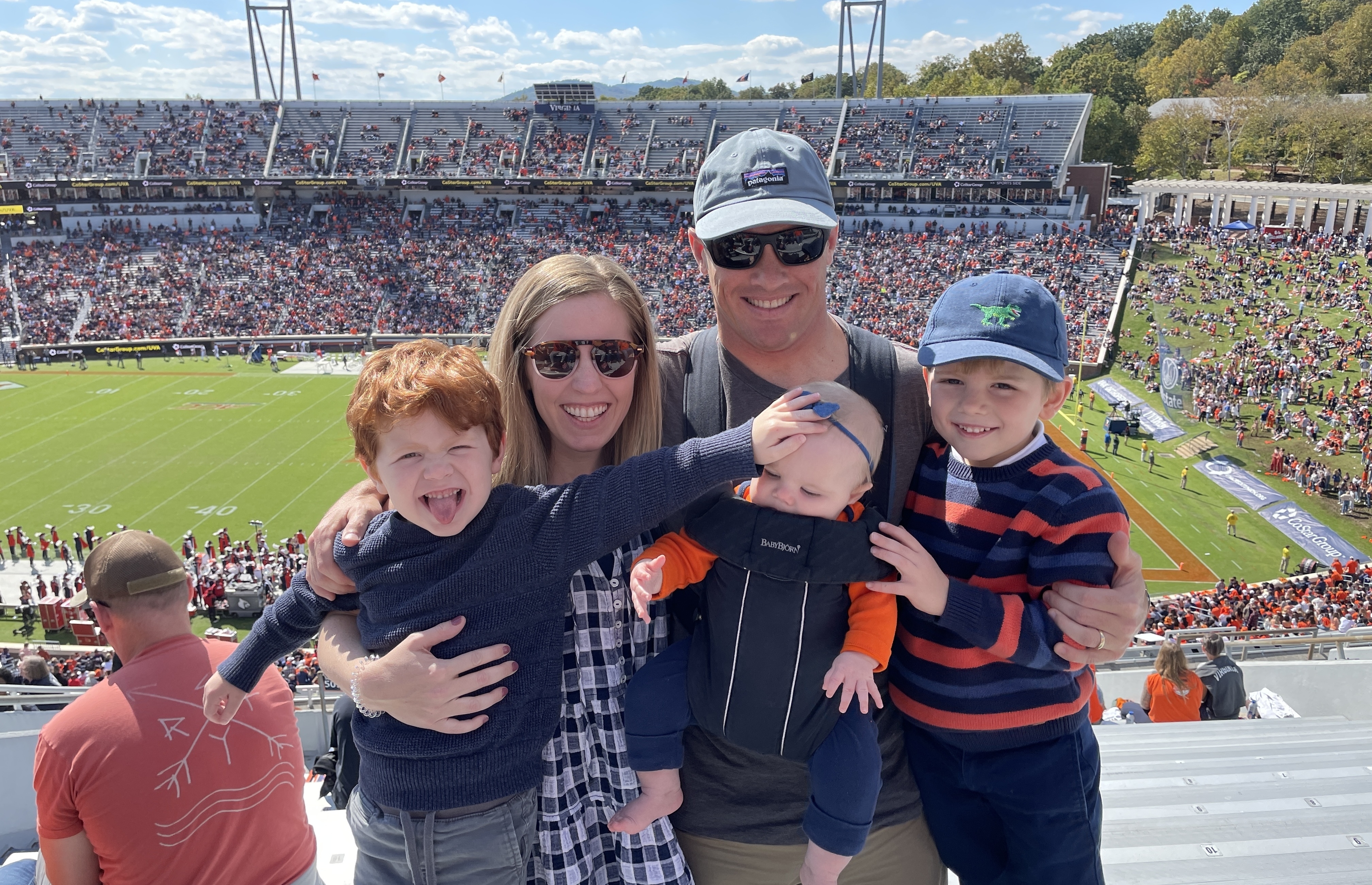 Virginia Cavaliers - NCAA Football vs Louisville Cardinals