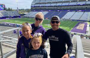 Washington Huskies - NCAA Football vs Michigan State University