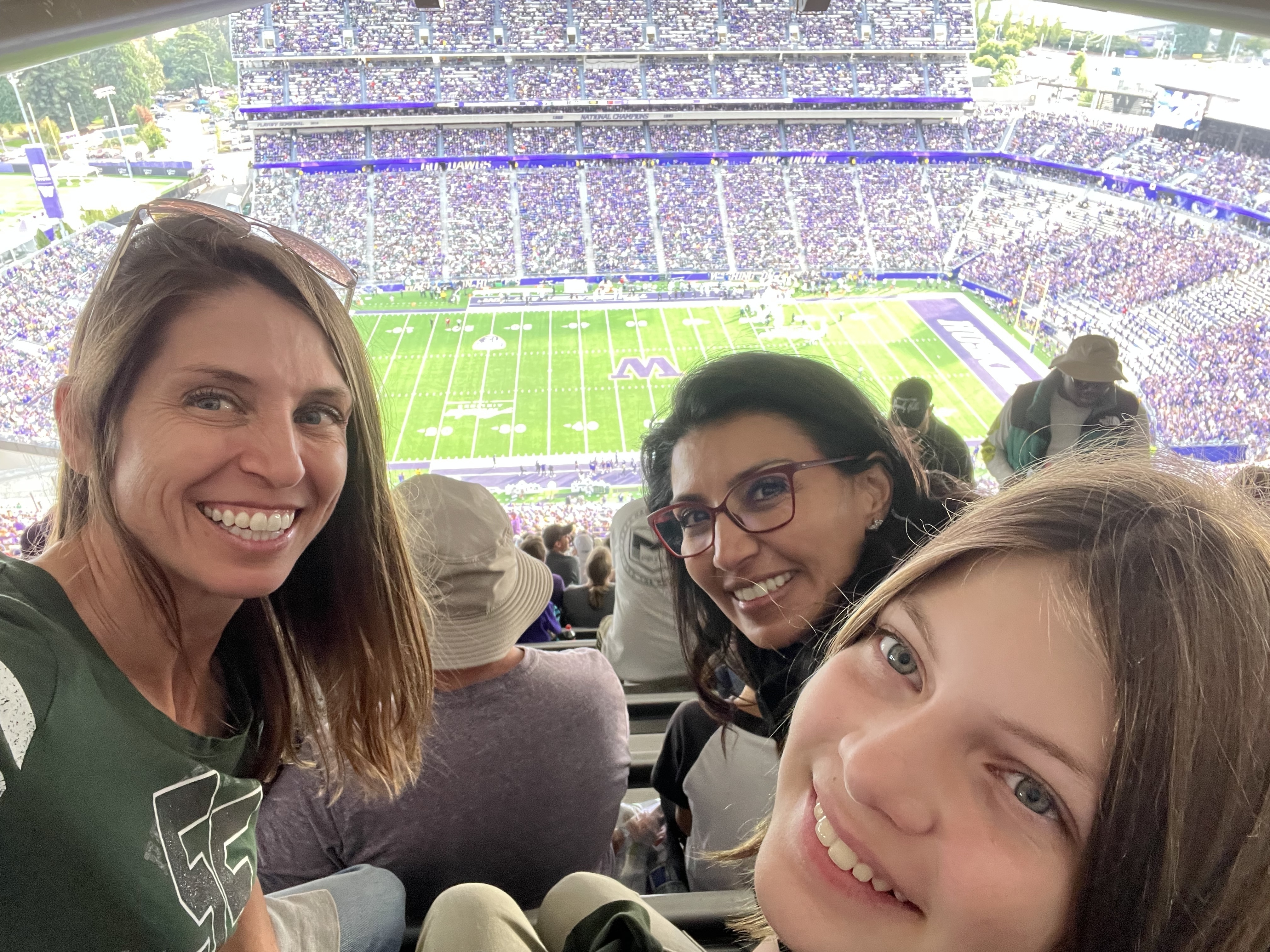 Washington Huskies - NCAA Football vs Michigan State University