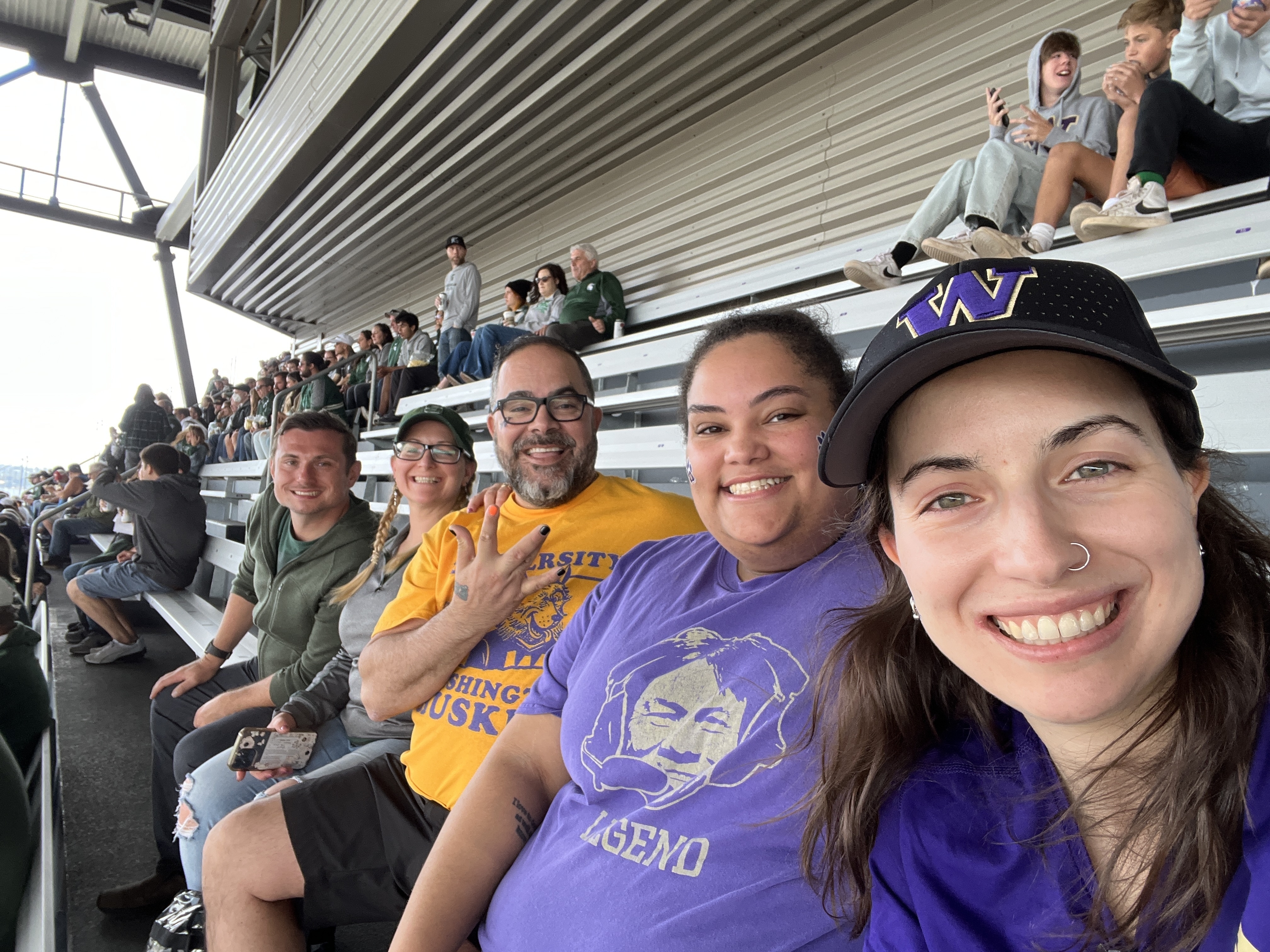 Washington Huskies - NCAA Football vs Michigan State University