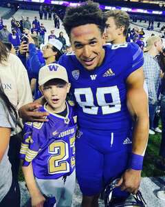 Washington Huskies - NCAA Football vs Michigan State University