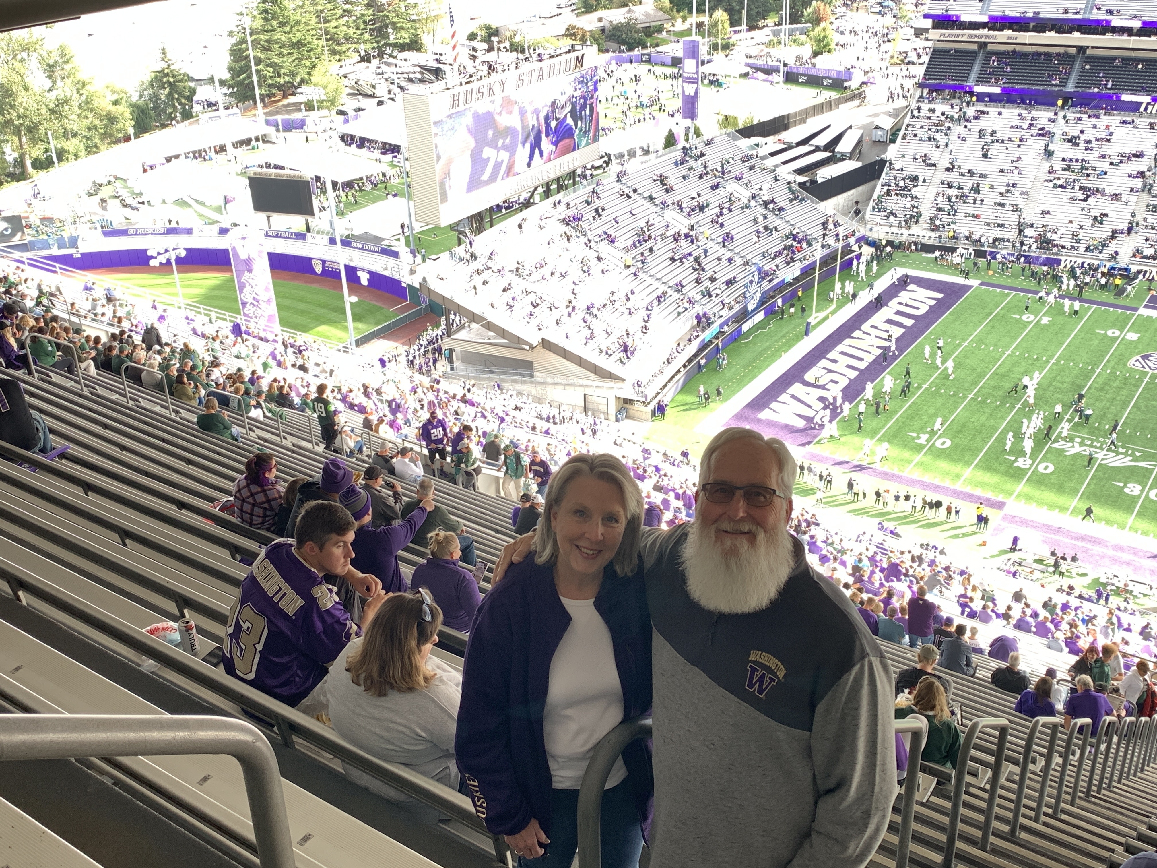 Washington Huskies - NCAA Football vs Michigan State University