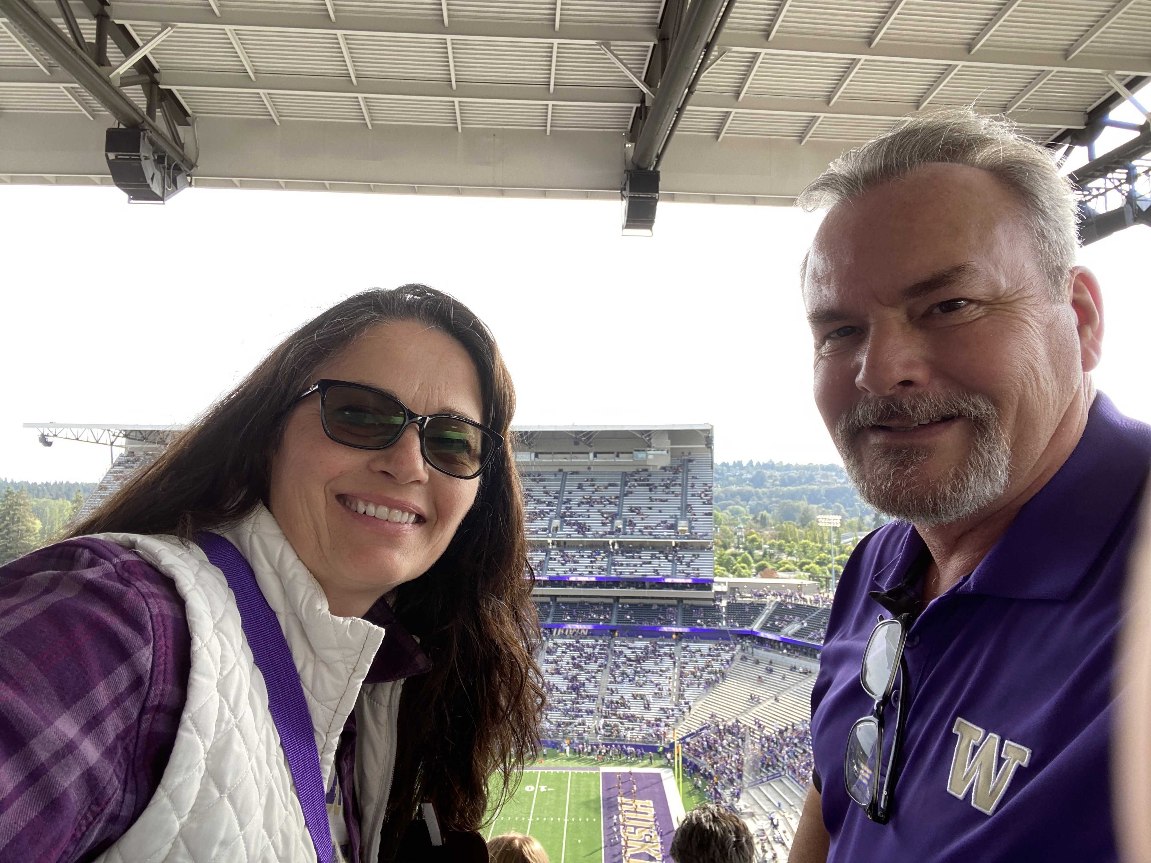 Washington Huskies - NCAA Football vs Michigan State University