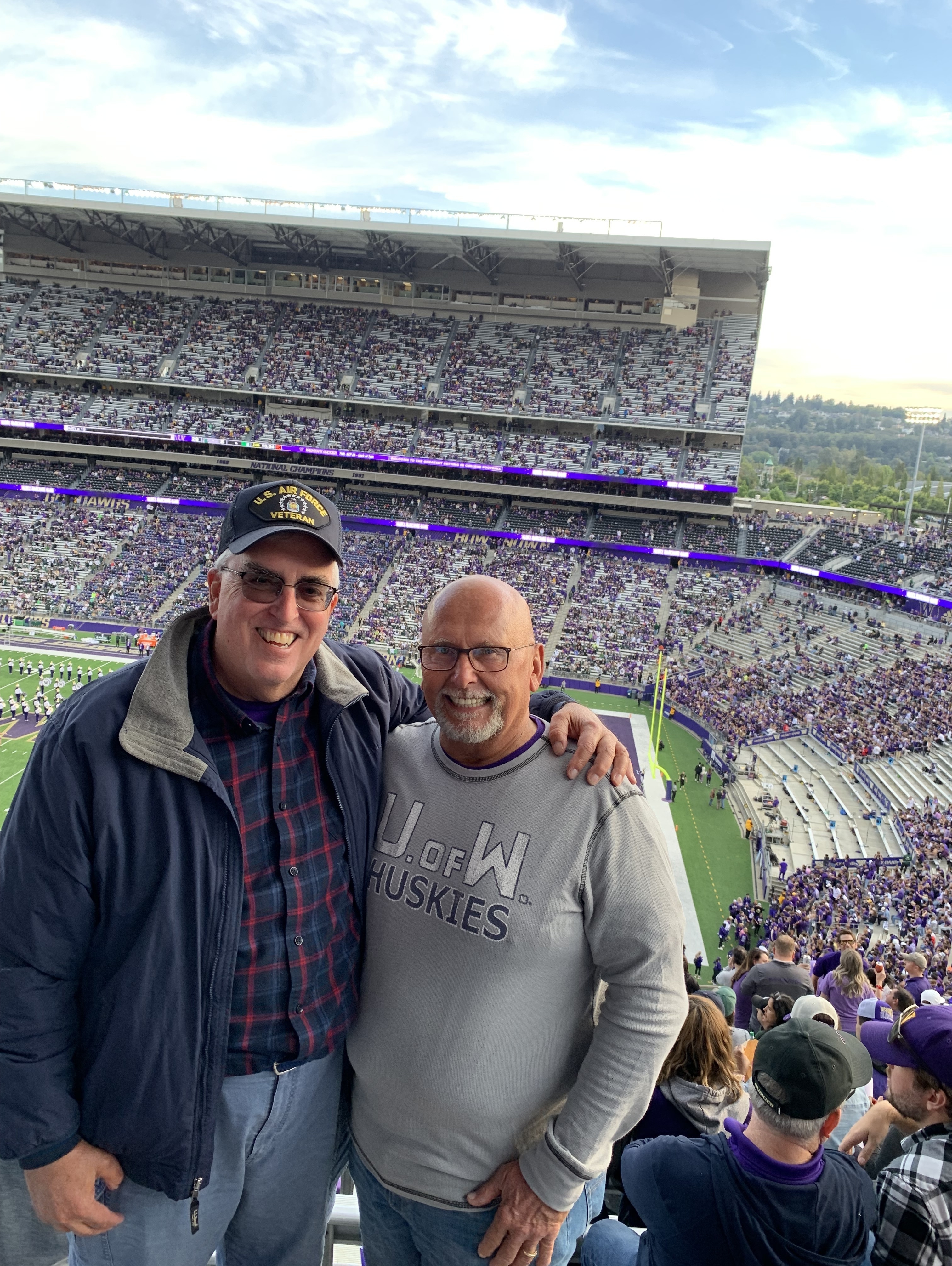 Washington Huskies - NCAA Football vs Michigan State University