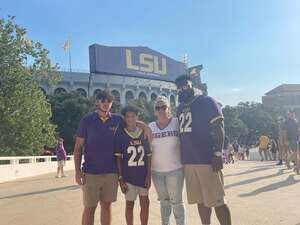 Louisiana State University Tigers - NCAA Football vs University of New Mexico