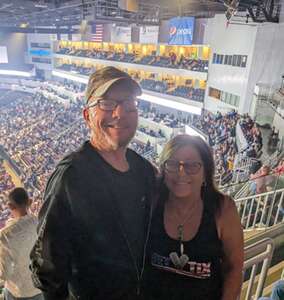 Kenny Chesney: I Go Back Tour