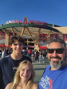 Los Angeles Angels - MLB vs Chicago Cubs