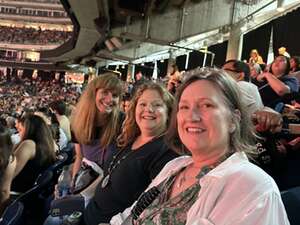 Ed Sheeran: +-=/x Tour