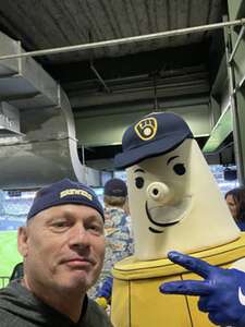 Milwaukee Brewers - MLB vs Chicago Cubs