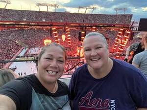 Ed Sheeran: +-=/x Tour