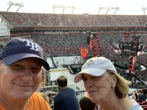 Ed Sheeran: +-=/x Tour