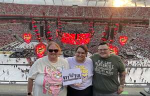 Ed Sheeran: +-=/x Tour