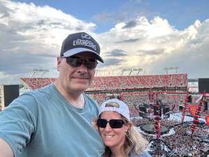 Ed Sheeran: +-=/x Tour