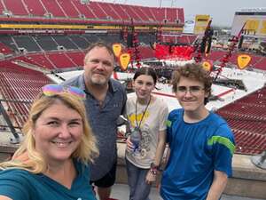 Ed Sheeran: +-=/x Tour