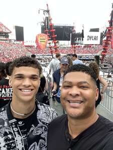 Ed Sheeran: +-=/x Tour