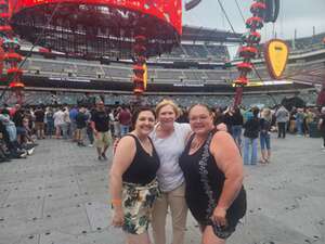 Ed Sheeran: +-=/x Tour