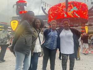 Ed Sheeran: +-=/x Tour