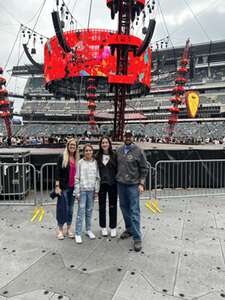 Ed Sheeran: +-=/x Tour