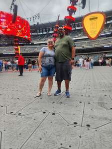 Ed Sheeran: +-=/x Tour