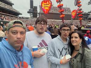 Ed Sheeran: +-=/x Tour