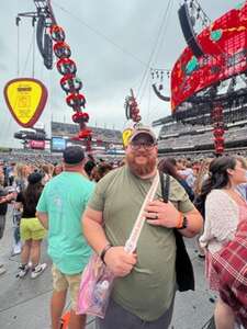 Ed Sheeran: +-=/x Tour