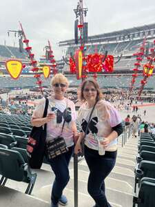 Ed Sheeran: +-=/x Tour