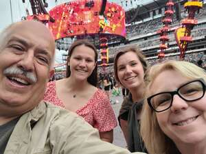 Ed Sheeran: +-=/x Tour