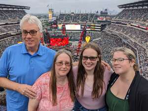 Ed Sheeran: +-=/x Tour