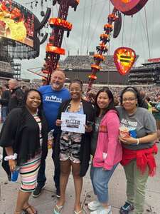 Ed Sheeran: +-=/x Tour