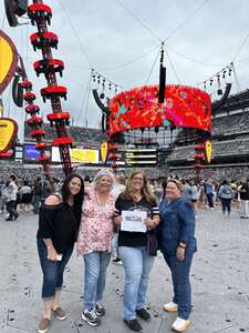 Ed Sheeran: +-=/x Tour