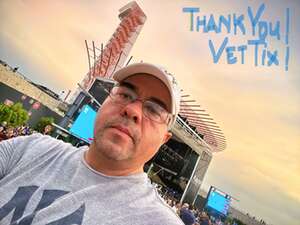 Garbage & Noel Gallagher's High Flying Birds