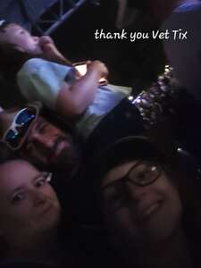 Dierks Bentley: Gravel & Gold Tour