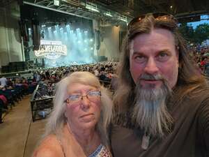 Dierks Bentley: Gravel & Gold Tour