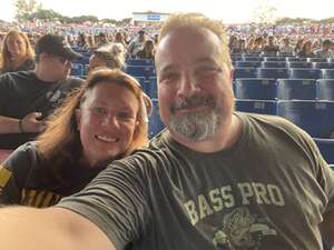 Dierks Bentley: Gravel & Gold Tour