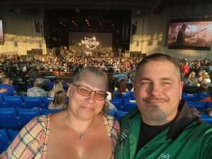 Dierks Bentley: Gravel & Gold Tour