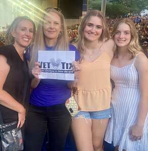 Dierks Bentley: Gravel & Gold Tour