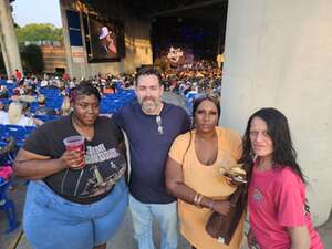 Dierks Bentley: Gravel & Gold Tour