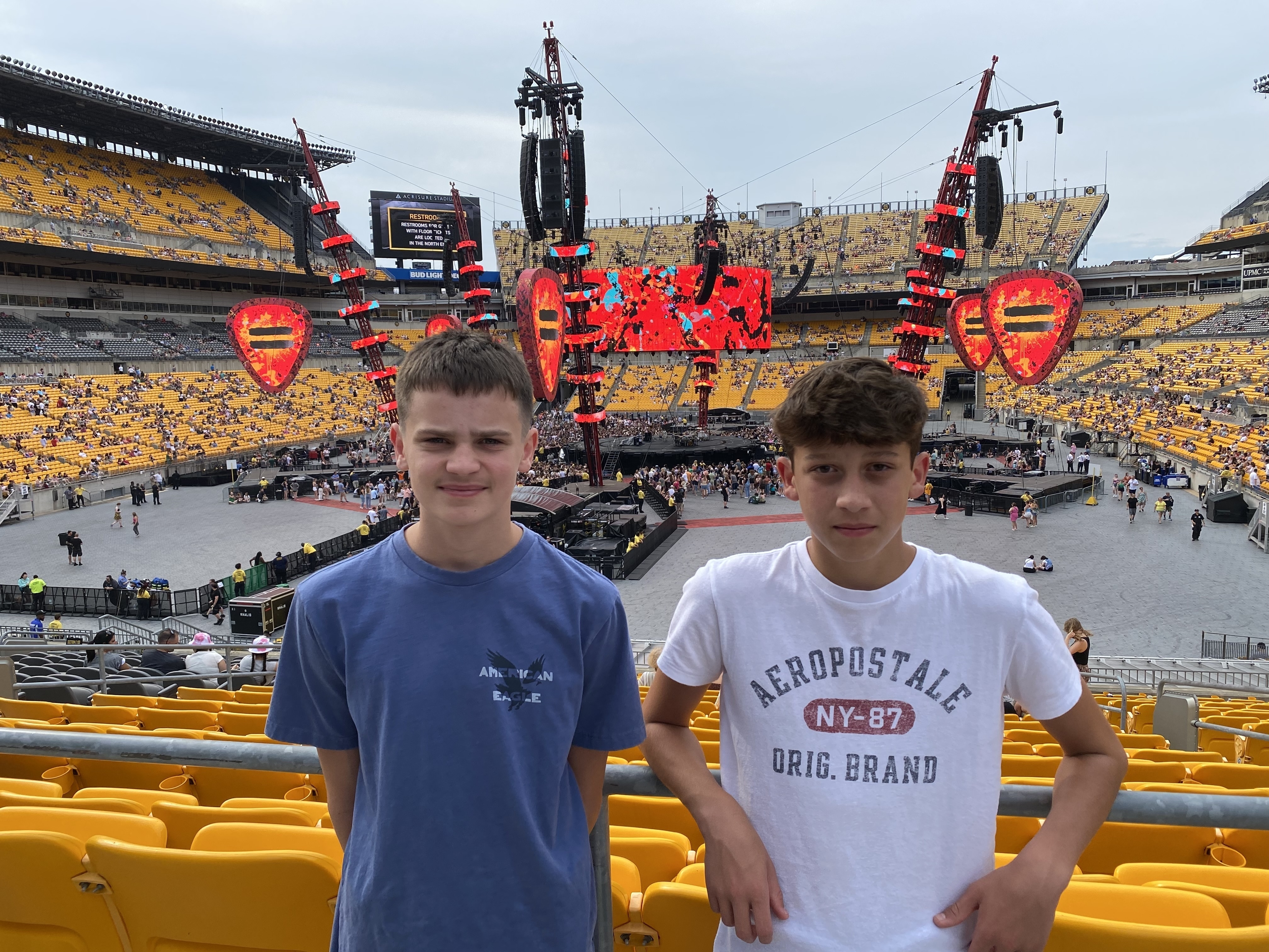 Ed Sheeran: +-=/x Tour