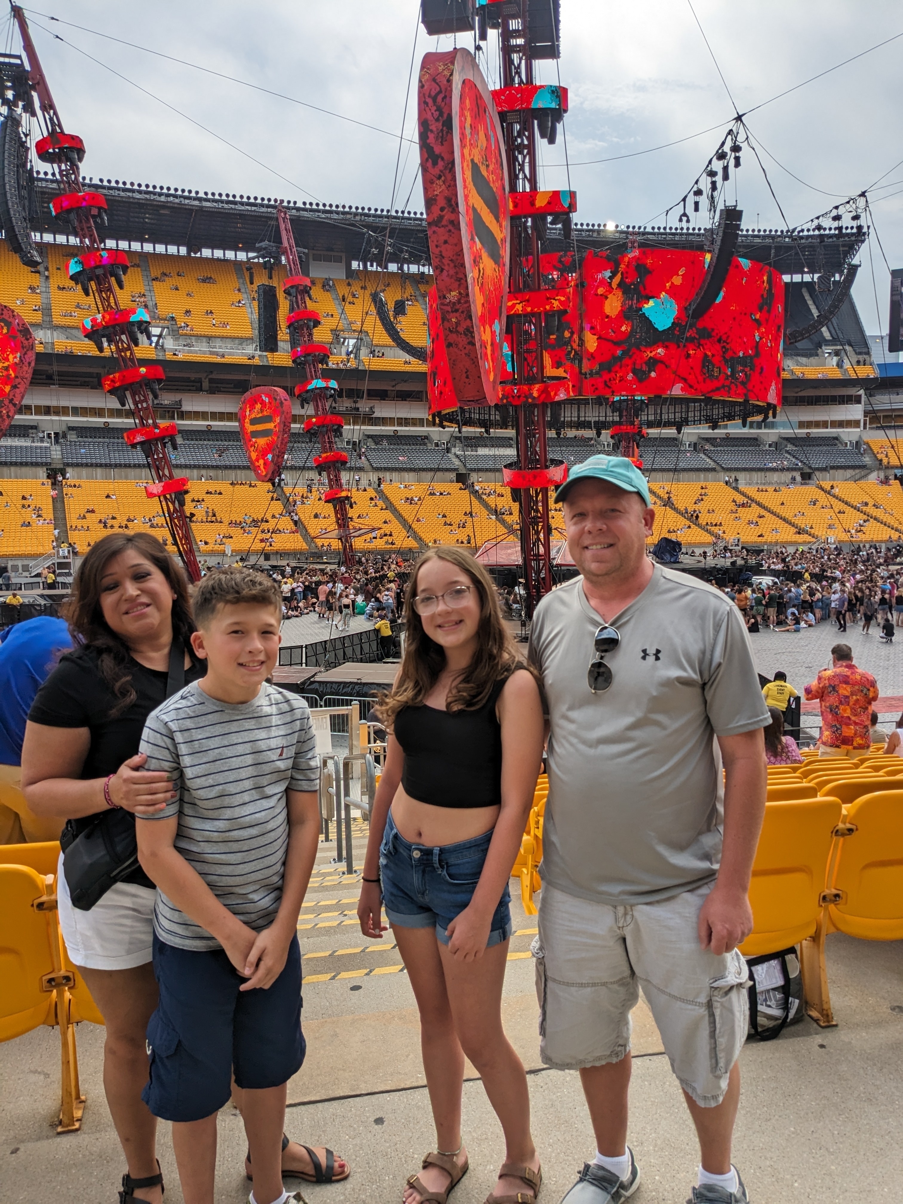 Ed Sheeran: +-=/x Tour