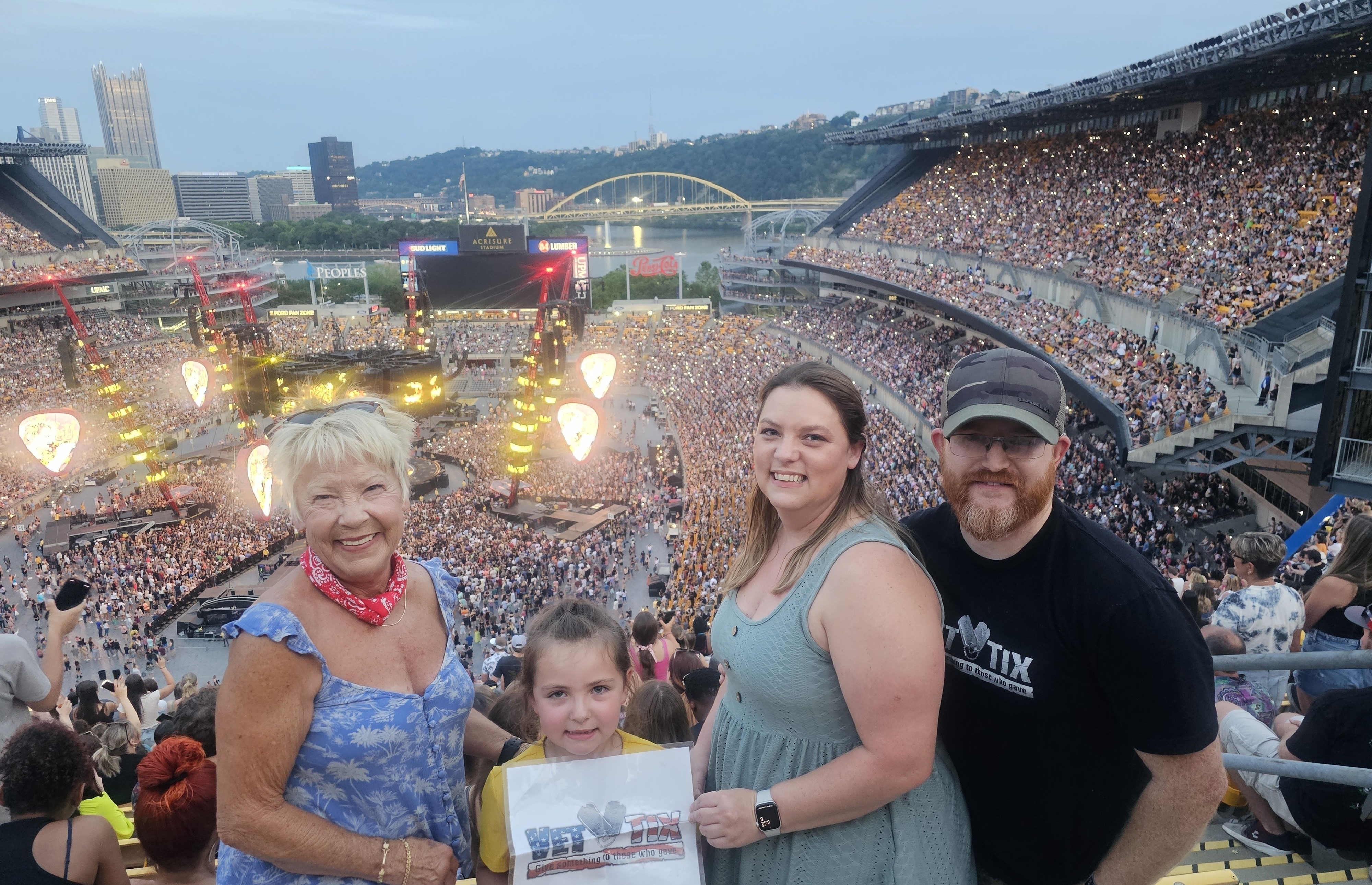 Ed Sheeran: +-=/x Tour