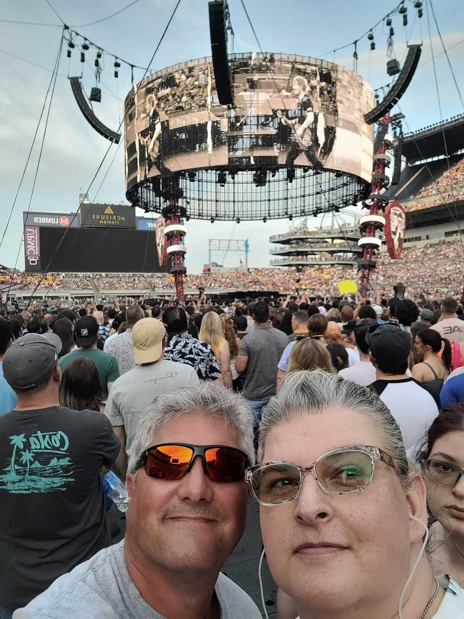 Ed Sheeran: +-=/x Tour
