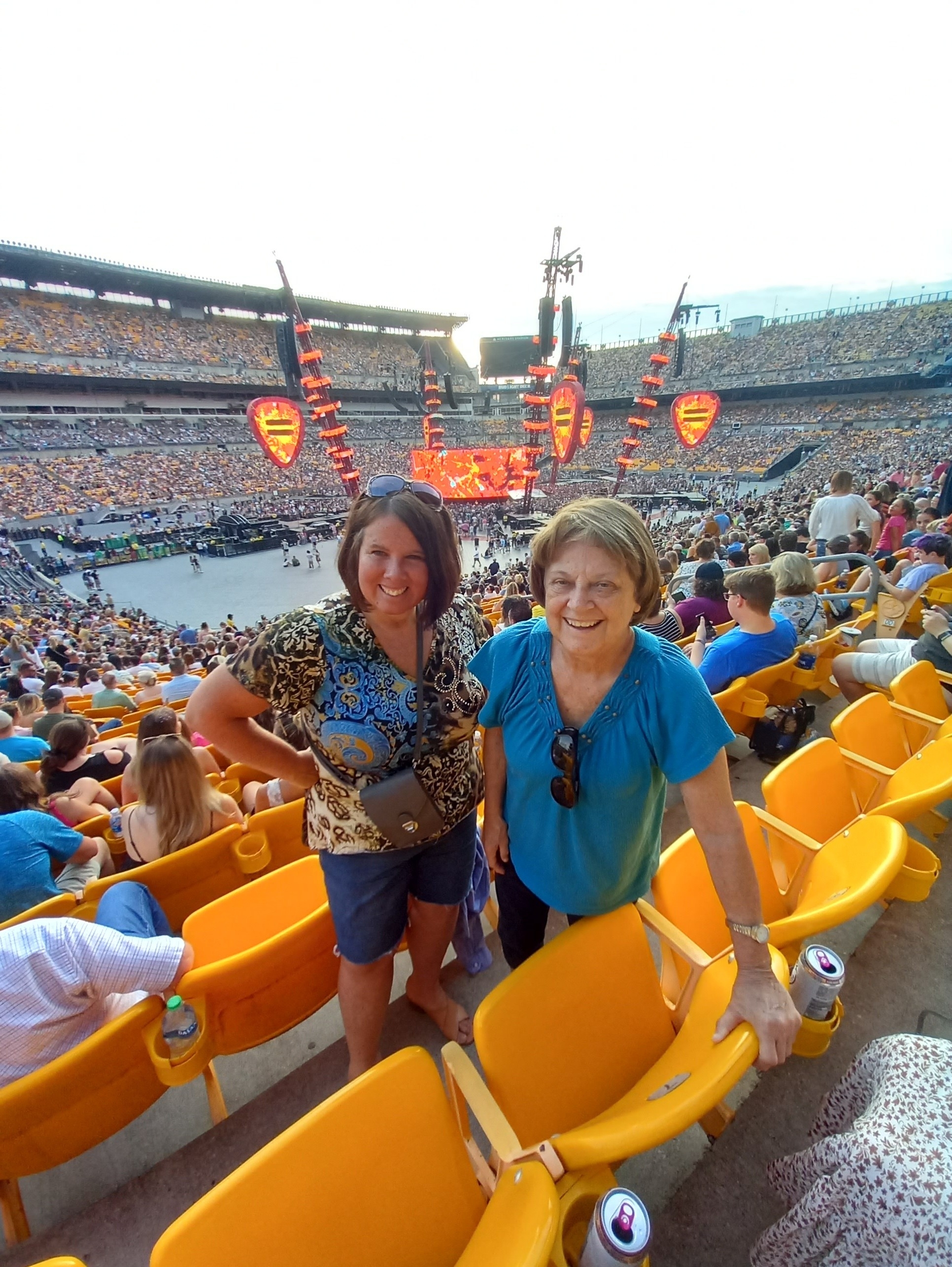 Ed Sheeran: +-=/x Tour