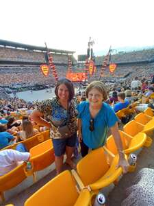 Ed Sheeran: +-=/x Tour