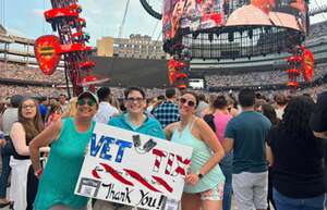 Ed Sheeran: +-=/x Tour