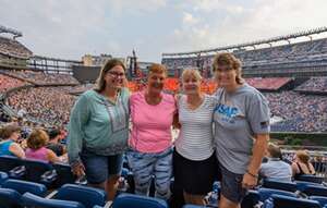 Ed Sheeran: +-=/x Tour