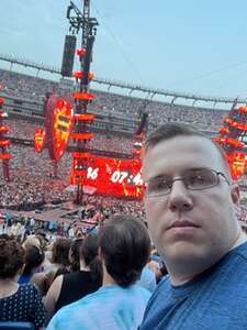Ed Sheeran: +-=/x Tour